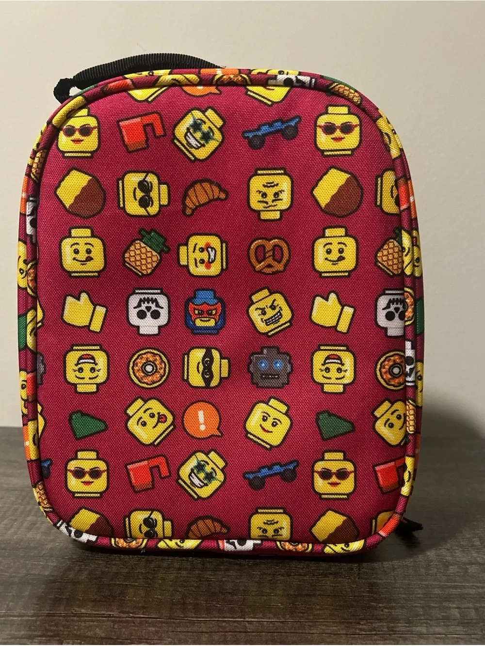 LEGOLAND magenta insulated lunch bag  with zipper closure